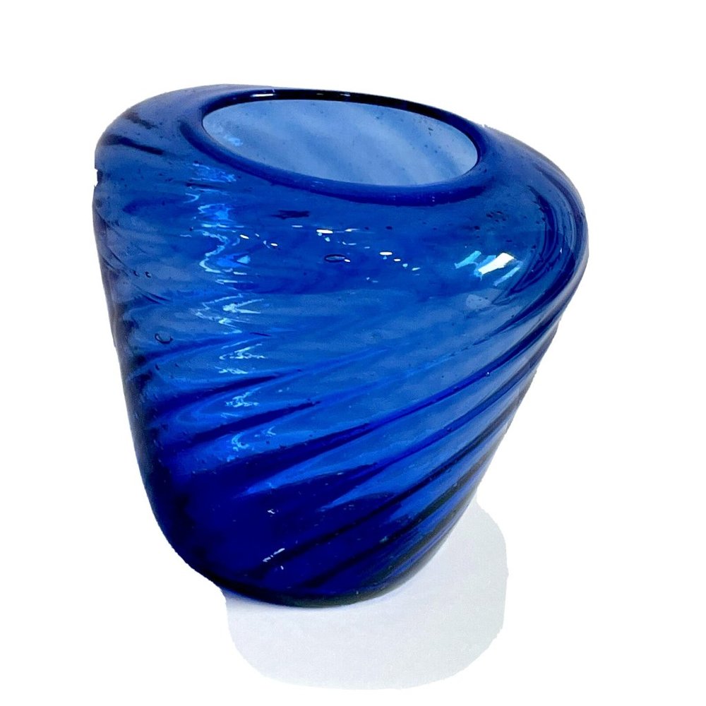 VTG Art Glass Vase Cobalt Blue Hand Blown Swirl ~ Pontil Bottom ~ Made In Mexico